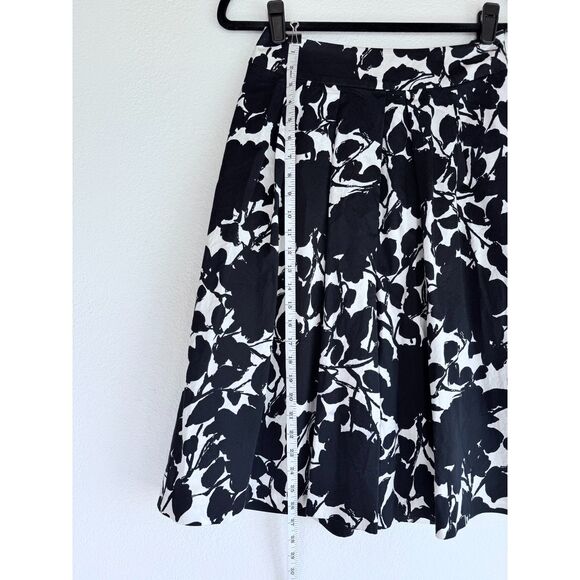 VGUC Lafayette 148 Cotton Floral Print A-Line Pleat Skirt in Black & White Sz 6 - Picture 8 of 9